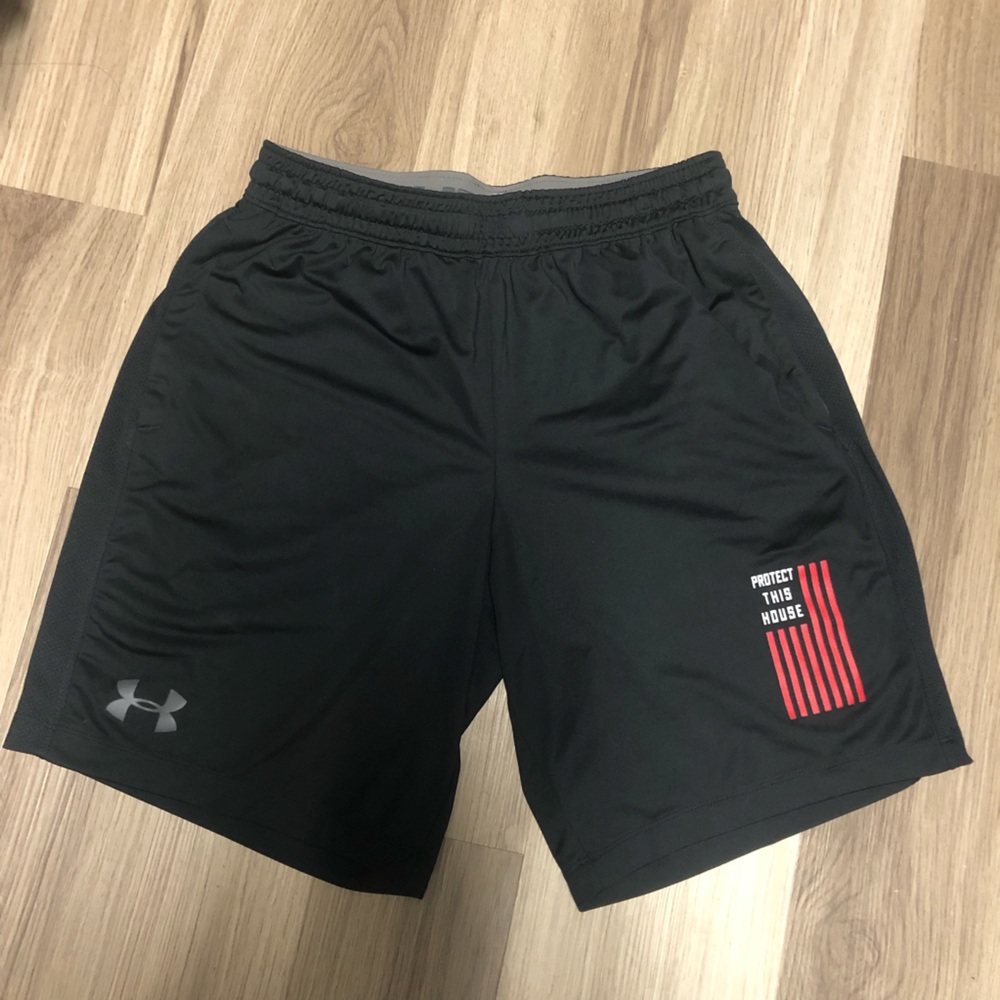 NWOT Mens Under Armour shorts